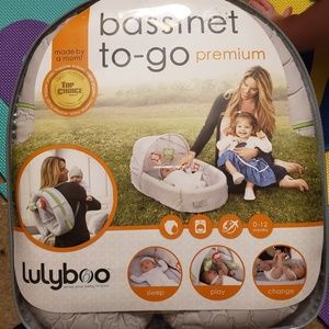 Portable baby bassinet